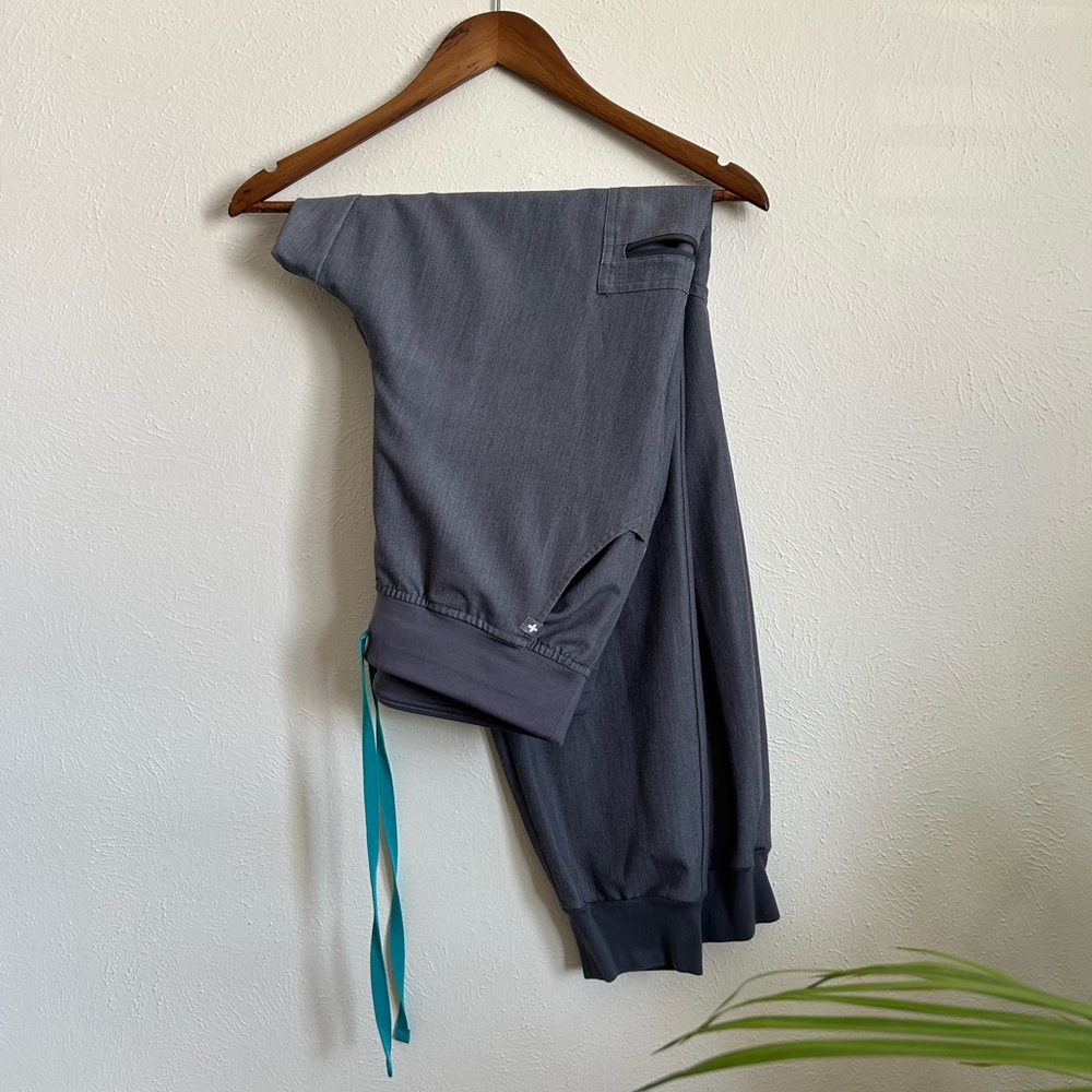 Figs Graphite Jogger Pants size L Tall